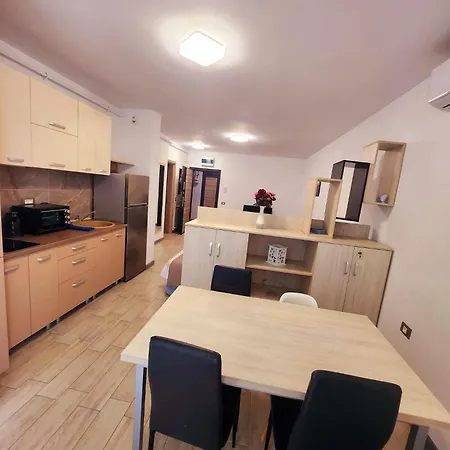 Marina Breeze - Pool Jacuzzi Pool Sauna Apartment Navodari